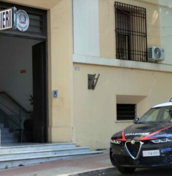 Ladro colto sul fatto a Cerveteri: aveva sfondato il vetro di un'auto in pieno centro