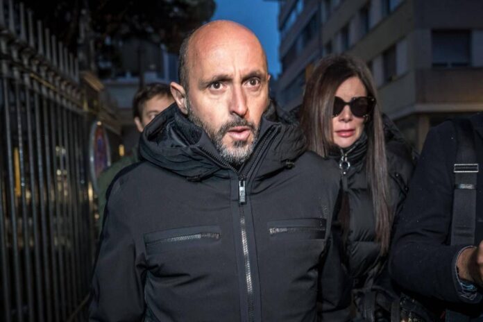 Crans-Montana, Moretti esce dal carcere. Il tribunale: “Non c’è rischio fuga”