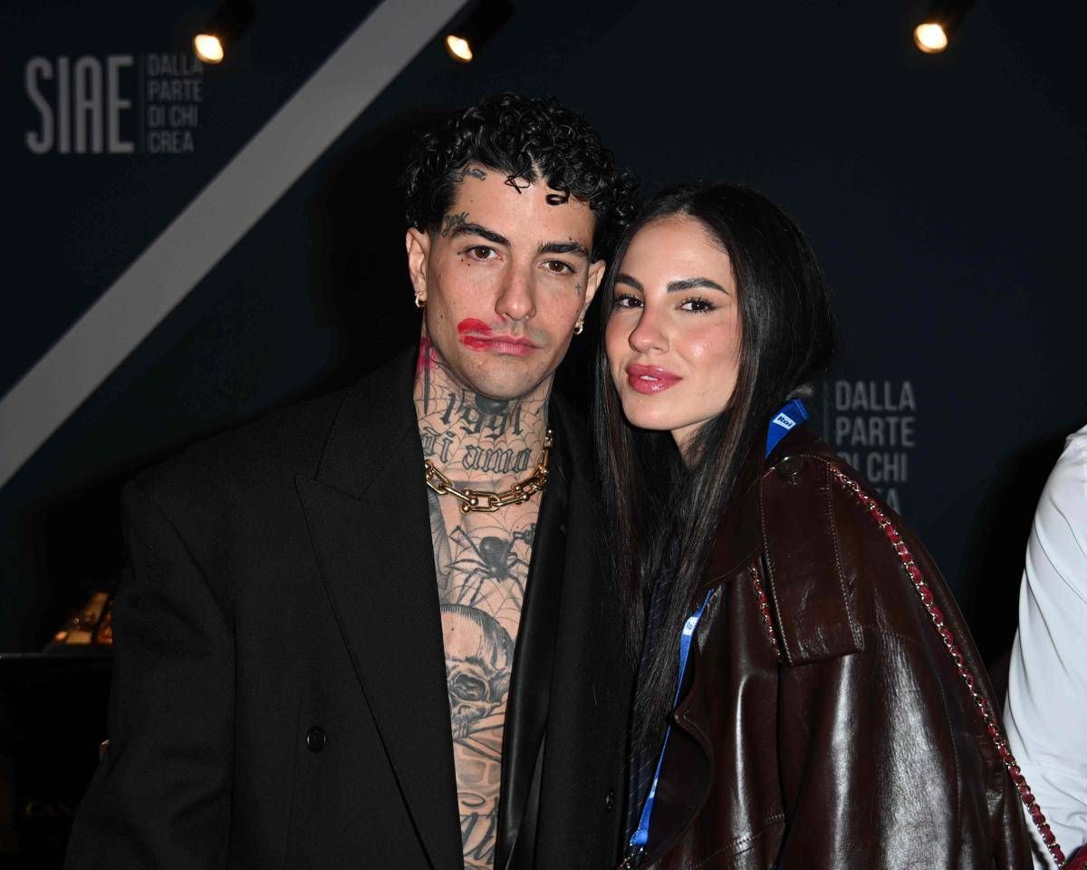 Giulia De Lellis e Tony Effe si sposano: gli scatti pubblicati sui social riaccendono il gossip 1