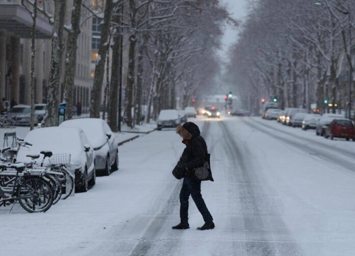 Italia nella morsa del maltempo, nuove piogge e nevicate in arrivo: le previsioni