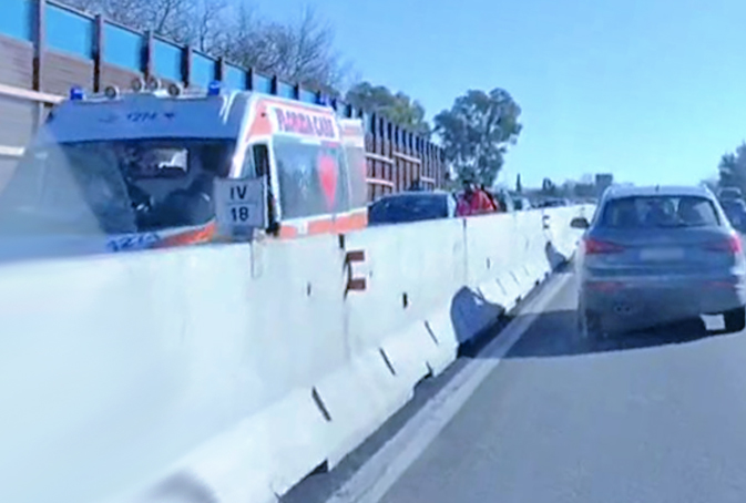 Automobilisti della Pontina: "Di mezza Europa solo qui caos traffico da domenica d'inverno" (FOTO e VIDEO) 1 Automobilisti della Pontina: "Di mezza Europa solo qui caos traffico da domenica d'inverno" (FOTO e VIDEO) 1