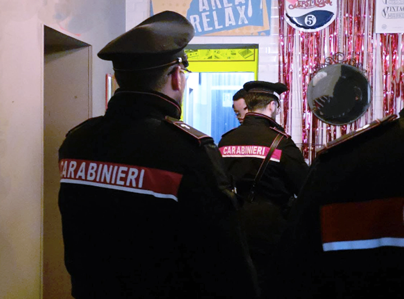 Cocaina nel "menù" della tavola calda ai Castelli Romani: fiuto dei cani antidroga incastra titolare e complice (FOTO) 1 Cocaina nel "menù" della tavola calda ai Castelli Romani: fiuto dei cani antidroga incastra titolare e complice (FOTO) 1