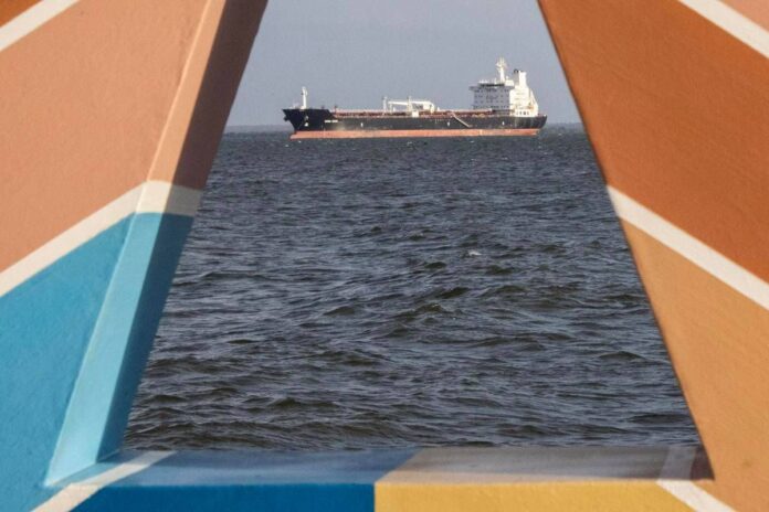 Venezuela consegnerà fino a 50 milioni di barili di petrolio agli Usa