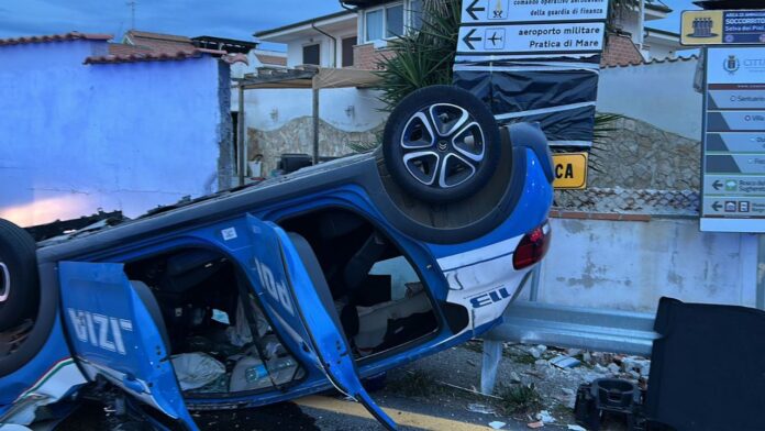 Incidente sulla via Litoranea, si ribalta auto della Polizia di Stato