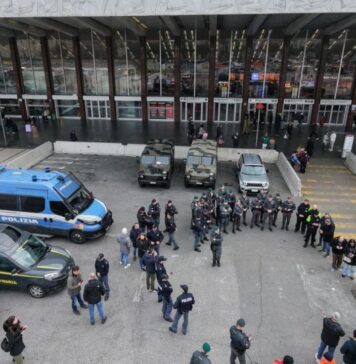 Stazione Termini, operazione straordinaria della Polizia: identificate oltre 500 persone, 4 arresti