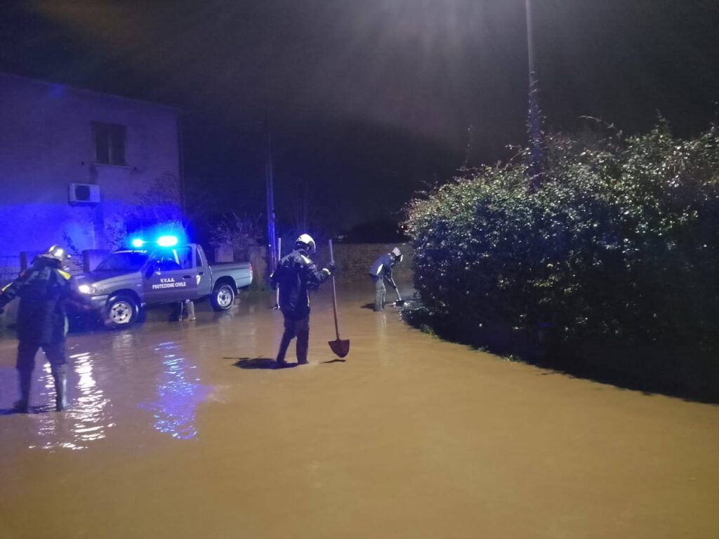 Allerta meteo a Roma: bomba d’acqua sulla Colombo, traffico in tilt e rischio chiusure 3