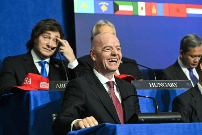 Board of Peace, c’è anche la Fifa. Trump: “Porterà le star del calcio a Gaza”