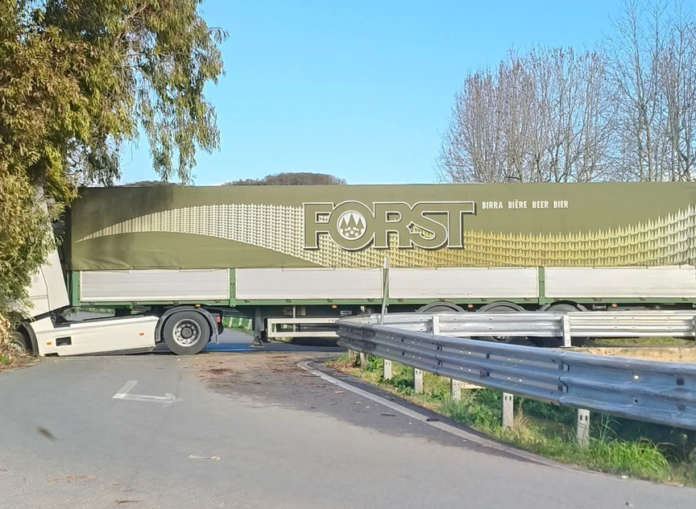 CAMION INCASTRATO CANALE DELLA LINGUA COPERTINA GC VEN 6 FEB 2026