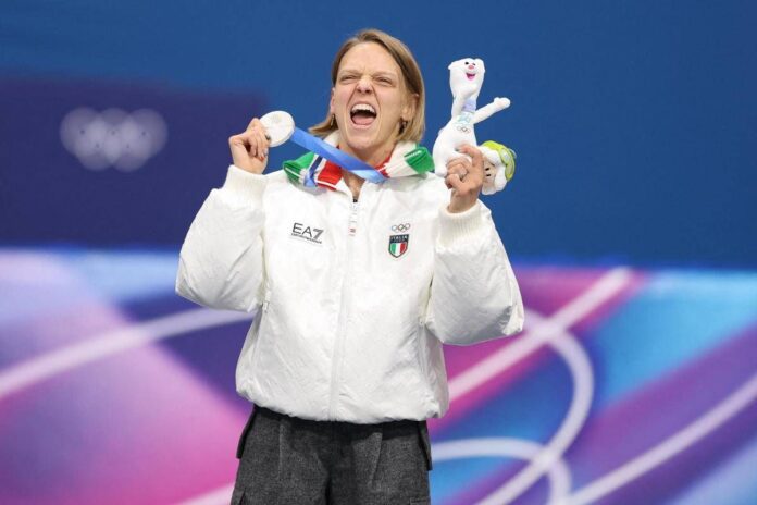 Fontana argento nei 500 metri short track, medaglia per la storia