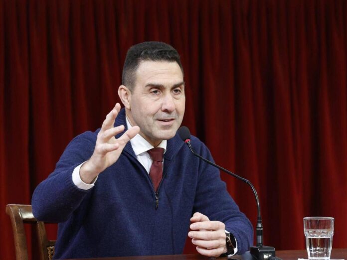 Futuro nazionale, la linea di Vannacci: “Prima l’Italia, poi Stato e Istituzioni e poi il diritto”