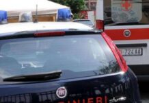 Incidente alla festa di nozze a Vieste, padre e figlio precipitano da un balcone: feriti