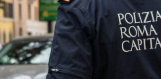Van si scontro con motociclo a Trastevere: conducente ubriaco fermato dopo inseguimento