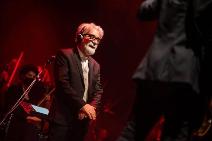 Sanremo 2026, omaggio a Peppe Vessicchio: l’indimenticabile maestro