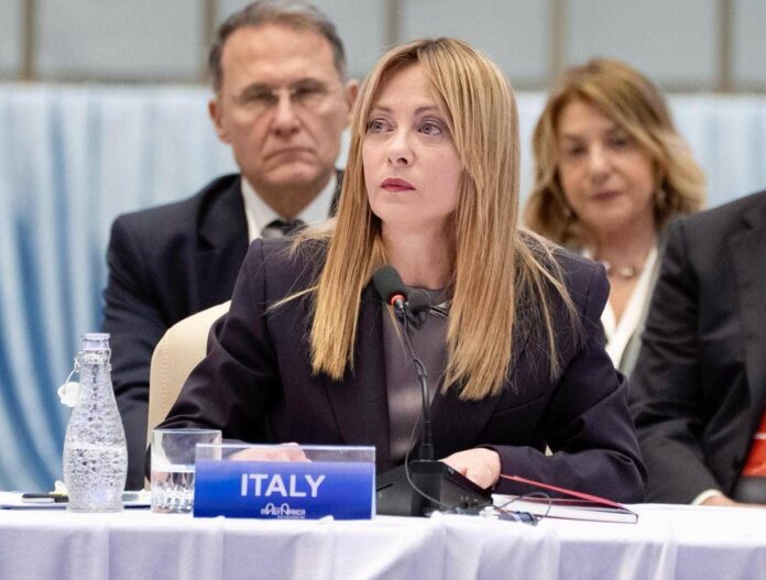 Ue-Usa, Meloni: “Serve unità, non divisione. Critiche Merz a Maga? Non condivido”