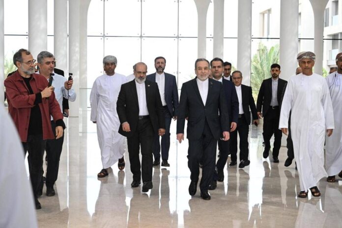 Usa-Iran, Teheran non cede su programma nucleare: “Pronti a tutti gli scenari”