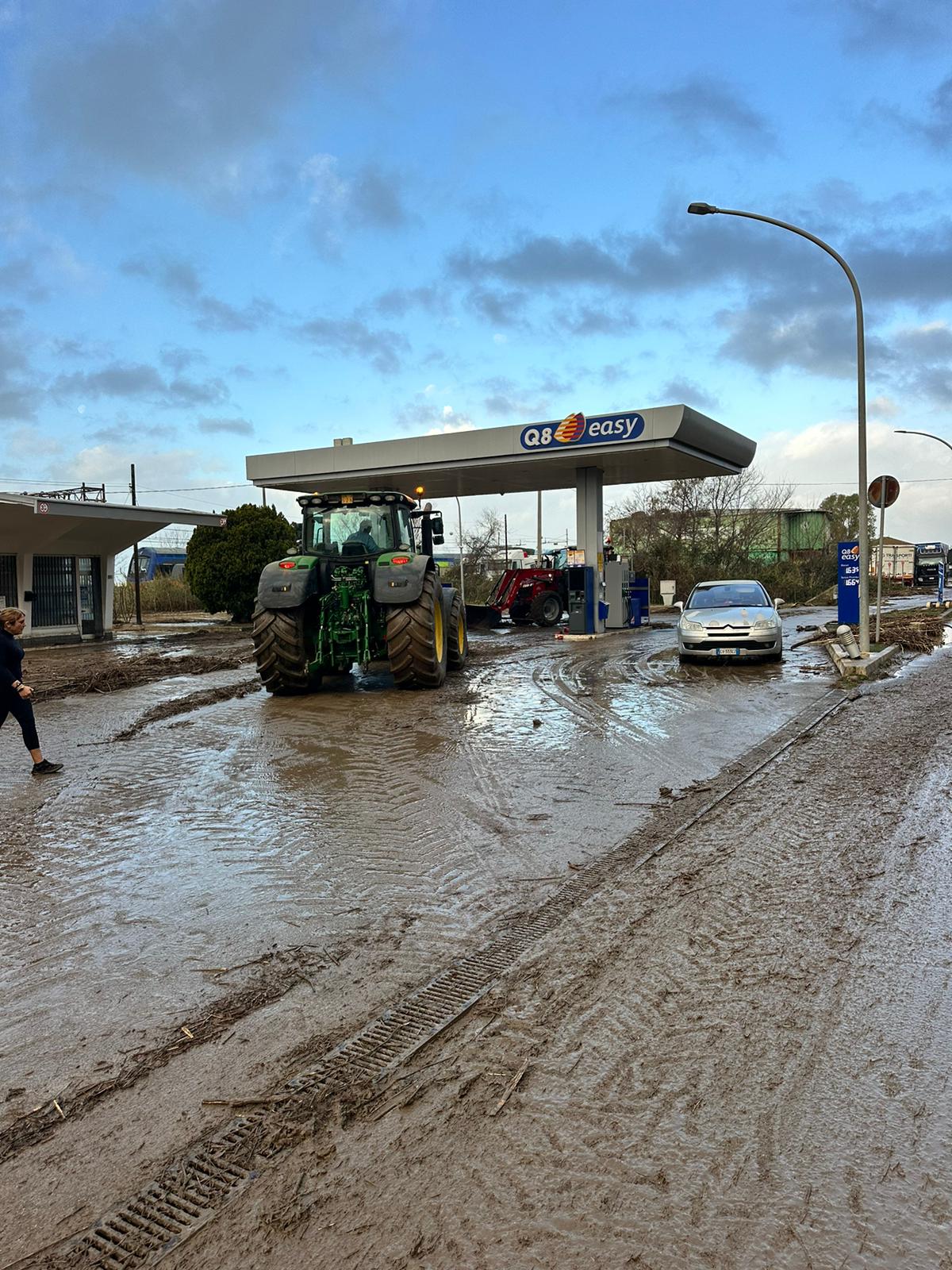 Allagamenti tra Cerveteri e Santa Marinella: fossi esondati e strade sommerse (VIDEO) 2 Allagamenti tra Cerveteri e Santa Marinella: fossi esondati e strade sommerse (VIDEO) 2