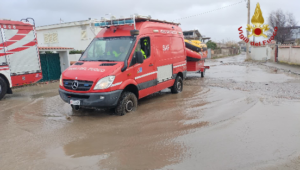 Stato di emergenza alla foce del Tevere: allagamenti e sgomberi di decine di famiglie 2 Stato di emergenza alla foce del Tevere: allagamenti e sgomberi di decine di famiglie 2