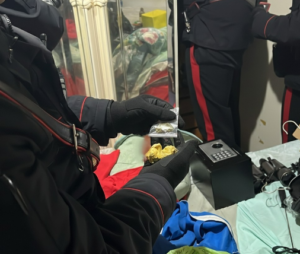 Blitz dei carabinieri a Ostia: sei arresti e droga sequestrata (FOTO) 3