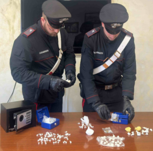 Blitz dei carabinieri a Ostia: sei arresti e droga sequestrata (FOTO) 5