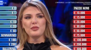 Affari Tuoi 3 febbraio, quanto ha vinto Lorena ieri sera dopo aver consultato tutti 1 Affari Tuoi 3 febbraio, quanto ha vinto Lorena ieri sera dopo aver consultato tutti 1