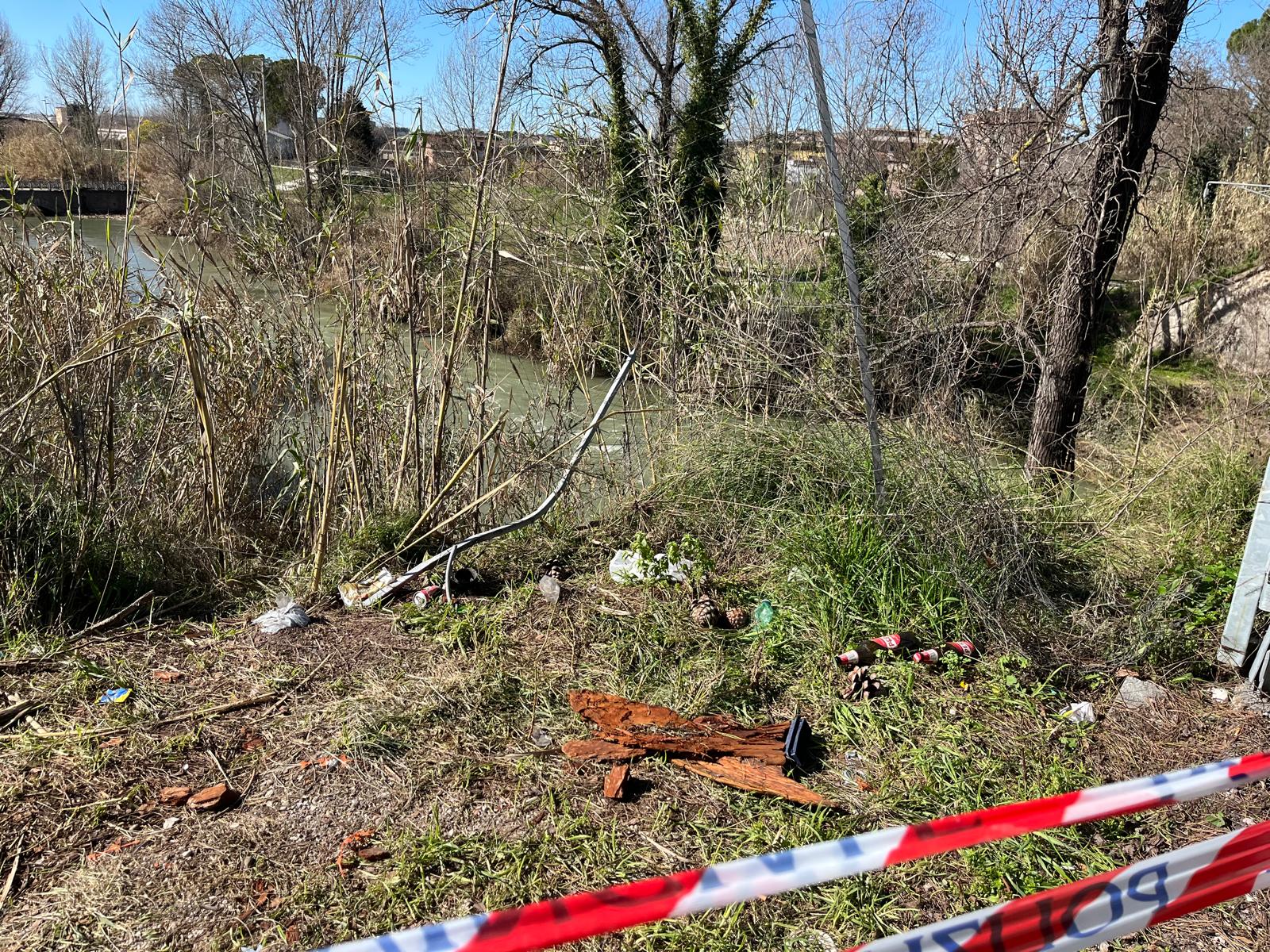 Alessandro Giannetti: domani si ritenta il recupero dell'auto nell'Aniene. Tiburtina chiusa 3 Alessandro Giannetti: domani si ritenta il recupero dell'auto nell'Aniene. Tiburtina chiusa 3