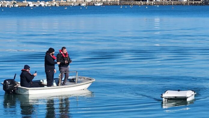 Porto di Anzio, drone mangia plastica in azione per la pulizia dell'acqua