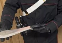 Panico al bar a Roma: entra con il machete e devasta tutto