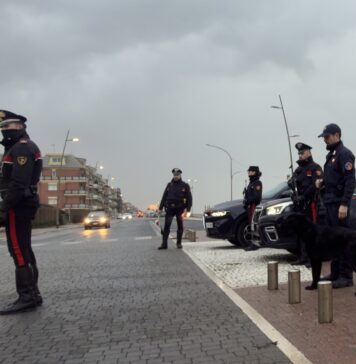 Blitz dei carabinieri a Ostia: quattro arresti e droga sequestrata