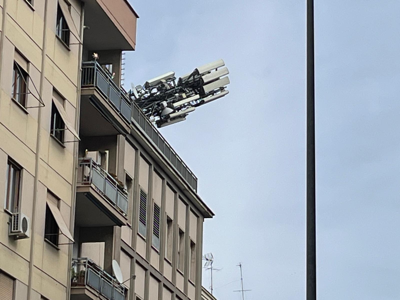 Operazione complessa sul ripetitore pericolante: ripresa la circolazione a Tivoli 1