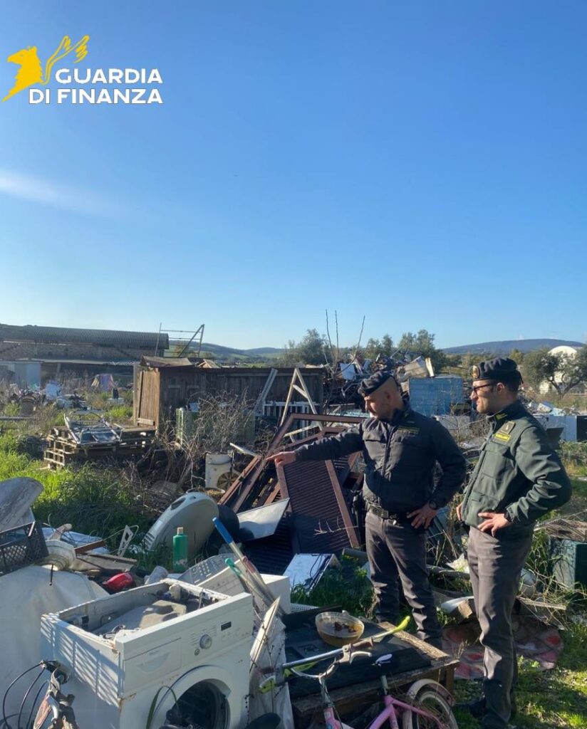 Maxi sequestro della Guardia di Finanza a Cerveteri: scoperta una discarica abusiva 1 Maxi sequestro della Guardia di Finanza a Cerveteri: scoperta una discarica abusiva 1