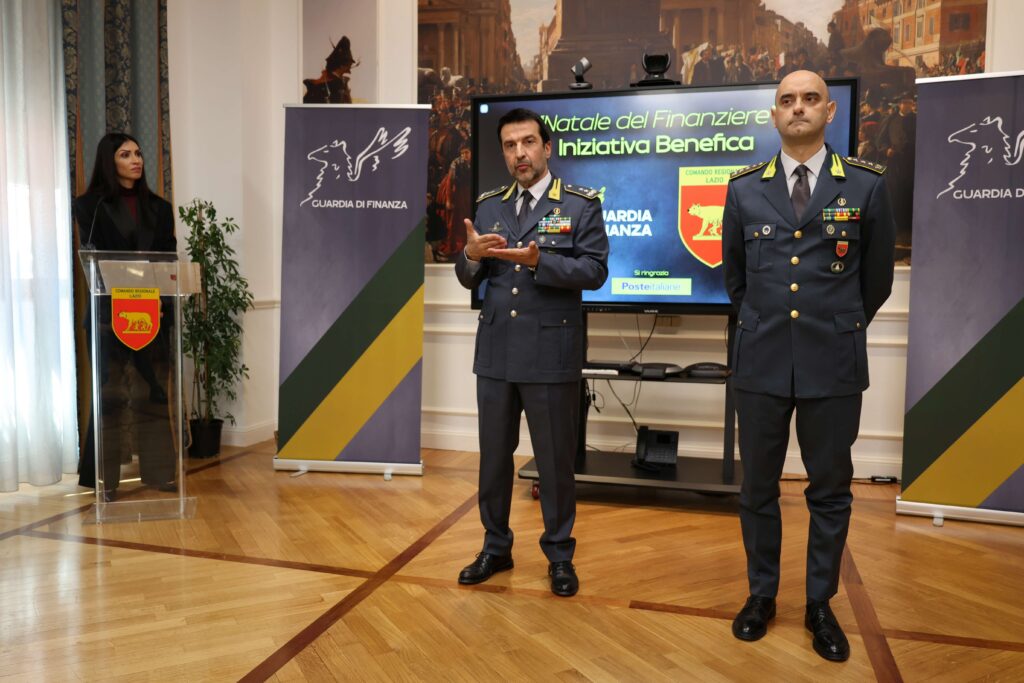 Un cuore grande per il Lazio: oltre 22.000 euro raccolti dalla Guardia di Finanza a sostegno delle associazioni 2 Un cuore grande per il Lazio: oltre 22.000 euro raccolti dalla Guardia di Finanza a sostegno delle associazioni 2