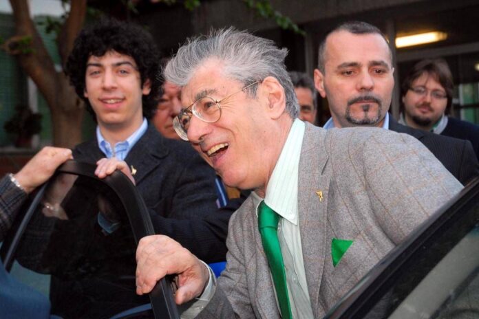 Bossi, Mattarella: “Italia perde leader appassionato”. Meloni: “Ha segnato fase importante della storia italiana”