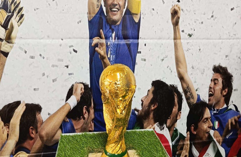 La Coppa del Mondo di calcio in mostra a Ostia mentre Fiumicino celebra Roberto Baggio 1 La Coppa del Mondo di calcio in mostra a Ostia mentre Fiumicino celebra Roberto Baggio 1
