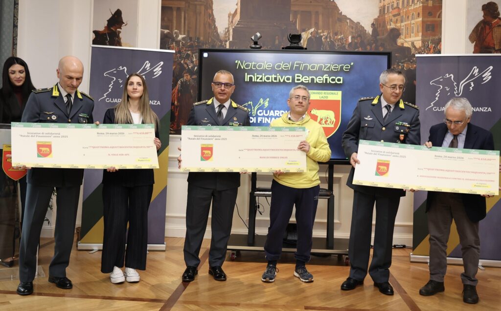 Un cuore grande per il Lazio: oltre 22.000 euro raccolti dalla Guardia di Finanza a sostegno delle associazioni 1 Un cuore grande per il Lazio: oltre 22.000 euro raccolti dalla Guardia di Finanza a sostegno delle associazioni 1