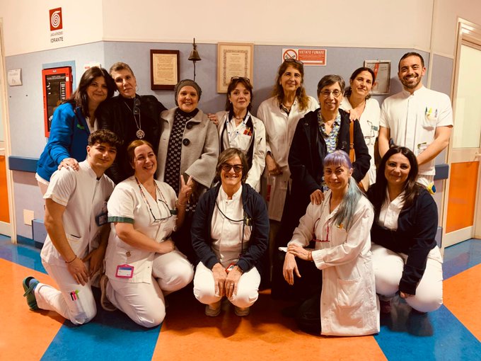 Fine della chemioterapia: al Nuovo Regina Margherita di Roma arriva la campanella del sollievo 2 Fine della chemioterapia: al Nuovo Regina Margherita di Roma arriva la campanella del sollievo 2