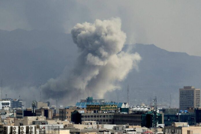 Iran, Usa e Israele dovevano attaccare una settimana prima