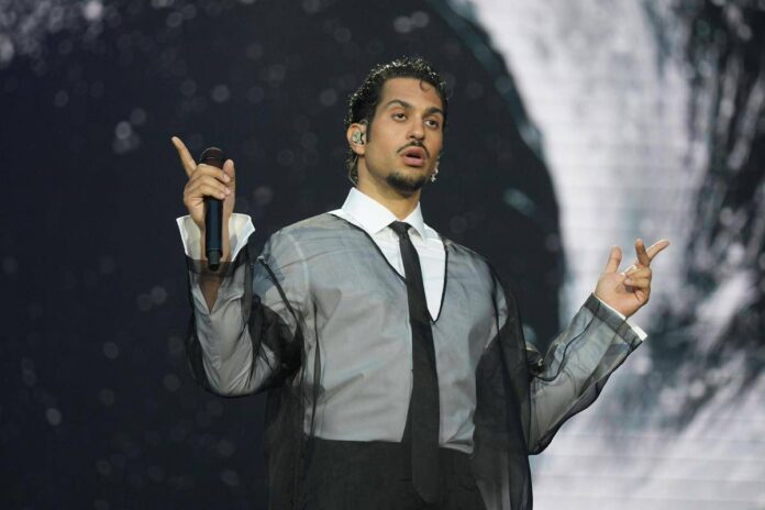 Mahmood lascia l’Italia: “Mi trasferisco in Spagna, mi sento tigre allo zoo”