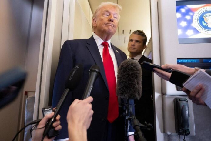 Navi Usa in fiamme e propaganda, Trump: “L’Iran vince le guerre solo con l’IA”