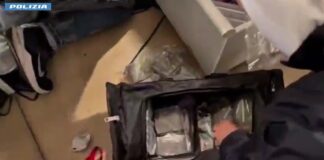 Bazar della droga in casa a Ostia: scritte cartoon per nascondere oltre 60 kg di stupefacenti (VIDEO)