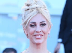 Chi è Paola Caruso del Grande Fratello Vip: età, biografia, carriera, figlio e Instagram 1