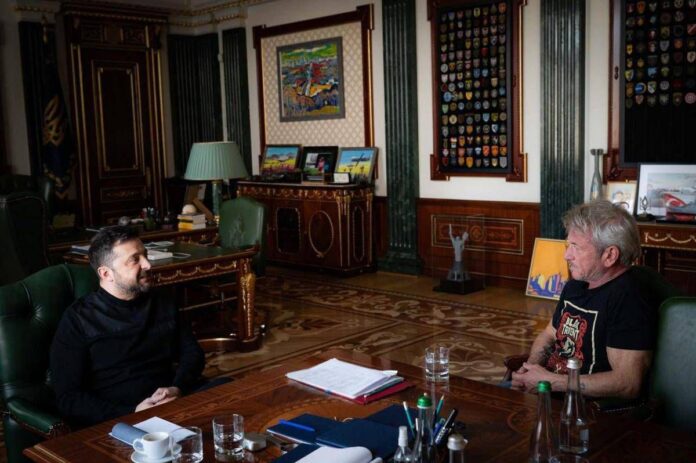 Ucraina, Sean Penn vede Zelensky a Kiev dopo aver dato buca agli Oscar