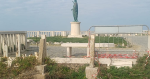 Gesto vandalico contro il piazzale dei caduti di Nassiriya ad Anzio: al vaglio le riprese delle videocamere 1 Gesto vandalico contro il piazzale dei caduti di Nassiriya ad Anzio: al vaglio le riprese delle videocamere 1