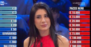Affari Tuoi 10 marzo 2026, incredibile serata della nuova pacchista Brenda: quanto ha vinto ieri 1