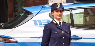 Tenta di borseggiare una passeggera sul bus 64, a Roma, ma è una poliziotta: inseguimento e arresto