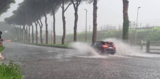 Grandine sul litorale e bomba d'acqua su Roma: maltempo per una coda invernale (VIDEO)