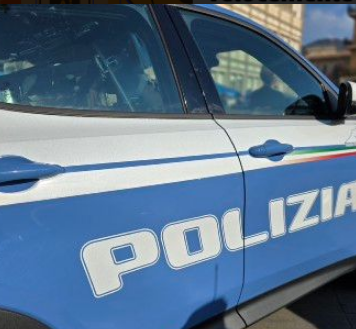 Un arresto e due fuggitivi: fermato dopo un inseguimento un 42enne napoletano, deve rispondere di resistenza a pubblico ufficiale e falsità materiale