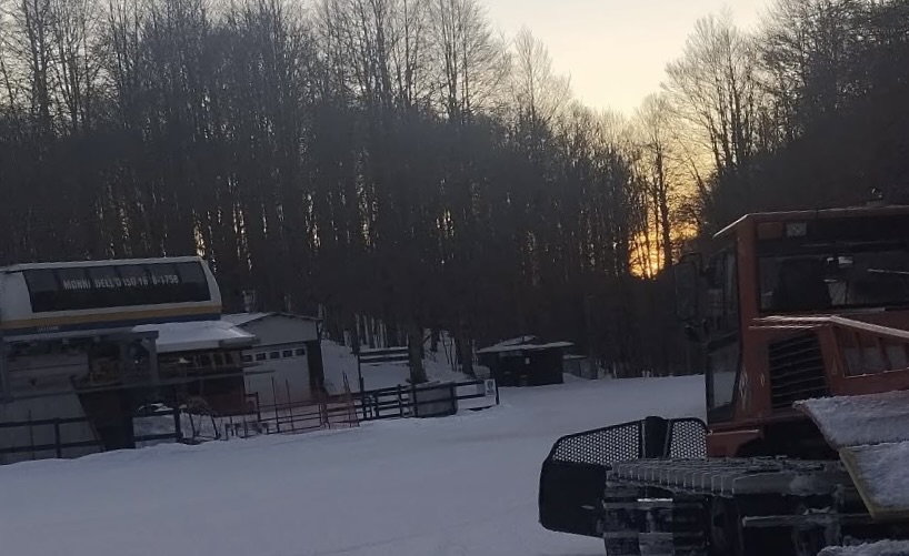 Allerta arancio nel Lazio: vento artico in arrivo, torna la neve. Piste aperte a Monte Livata per Pasqua 2