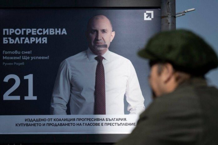 Bulgaria al voto oggi, Ue teme ascesa del controverso ex presidente Radev