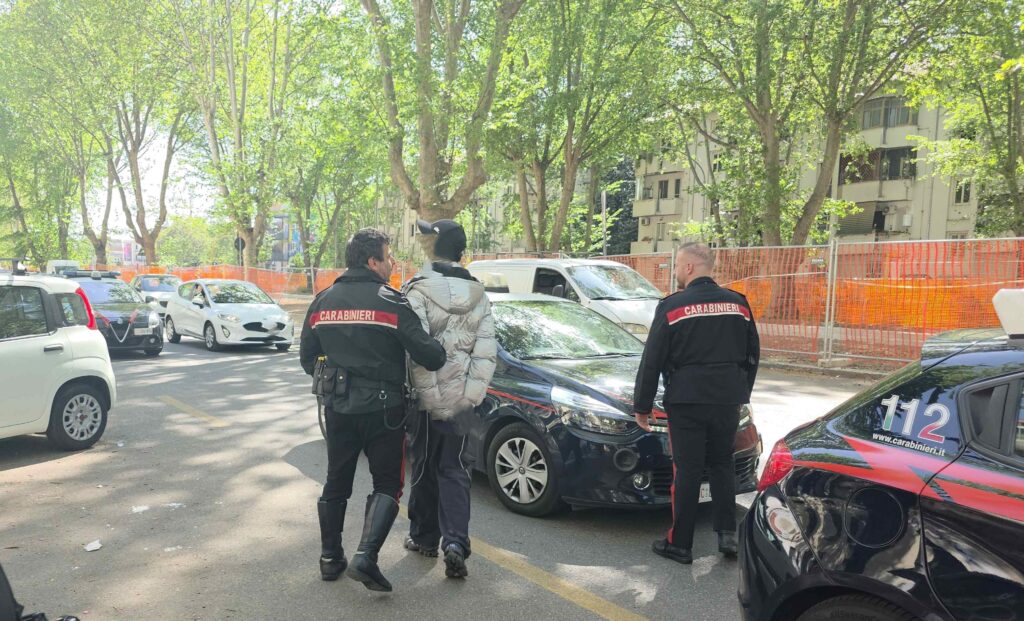 Blitz al Quarticciolo: i droni dei carabinieri sovrastano le piazze di spaccio 2