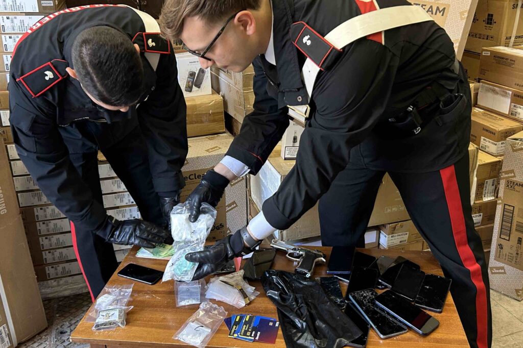 Arrestato a Termini il "re dei furti": in Audi A3 con droga e armi, in casa l'emporio del rubato 1
